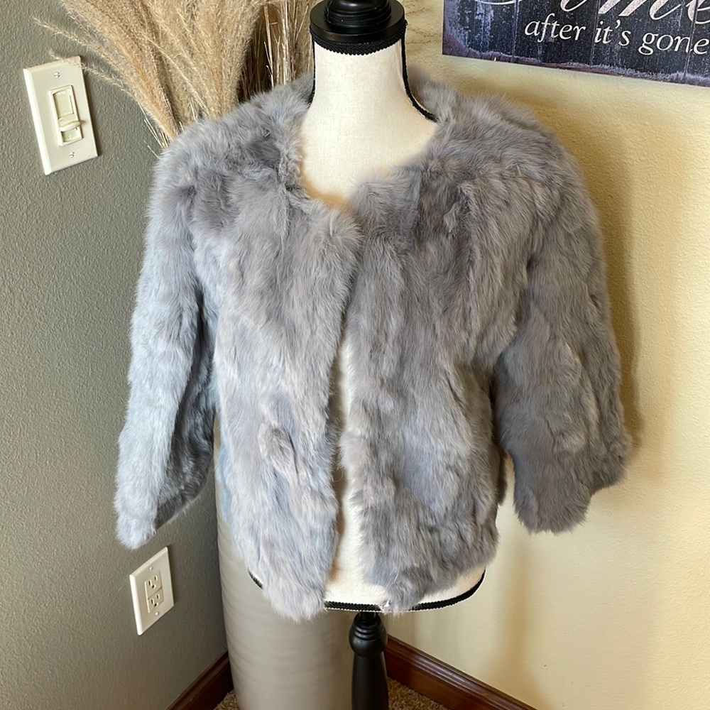 Jin Diao Fur 3/4 Sleeve Fur Coat Pale Gray
SIZE XXL